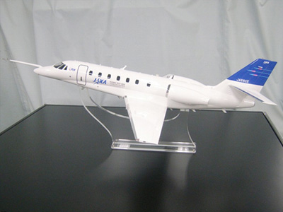 ジェット飛行実験機模型
