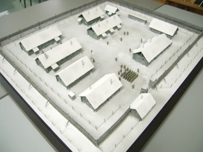 収容所ジオラマ模型